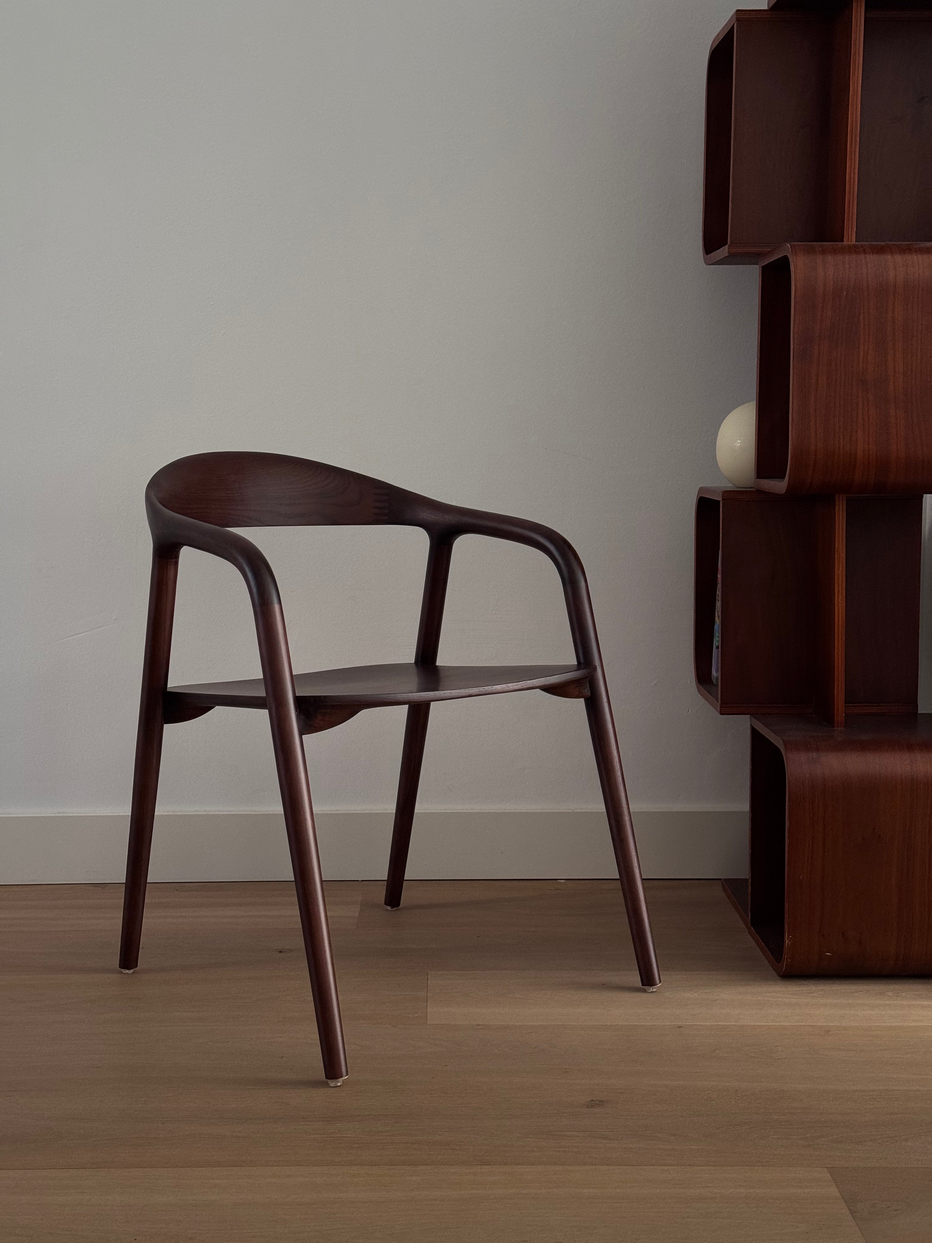 R'CHAIRWALNUT1